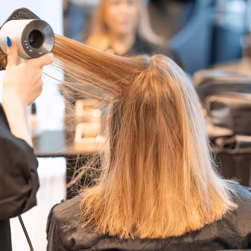 Ginni Frisør v/Ann Leivsgard baggrunds billede